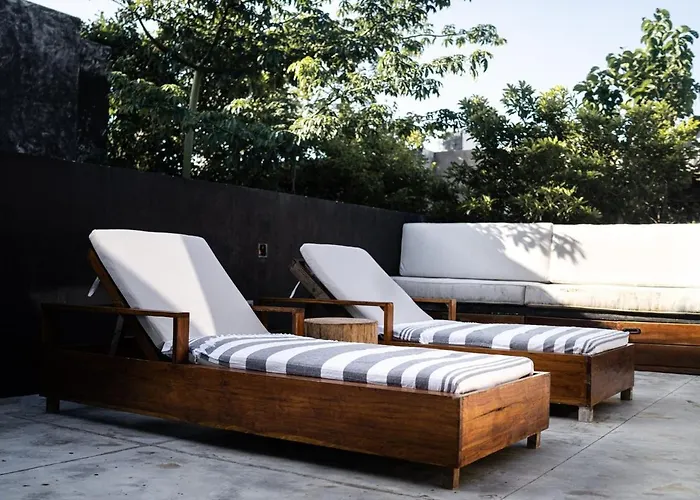 Spacious Luxury Villa, 3 Private Pools + Rooftop Villa *