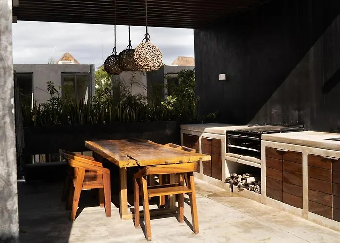 Spacious Luxury Villa, 3 Private Pools + Rooftop