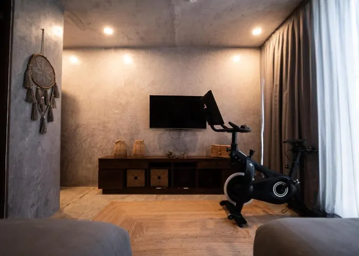 Spacious Luxury Villa, 3 Private Pools + Rooftop Tulum