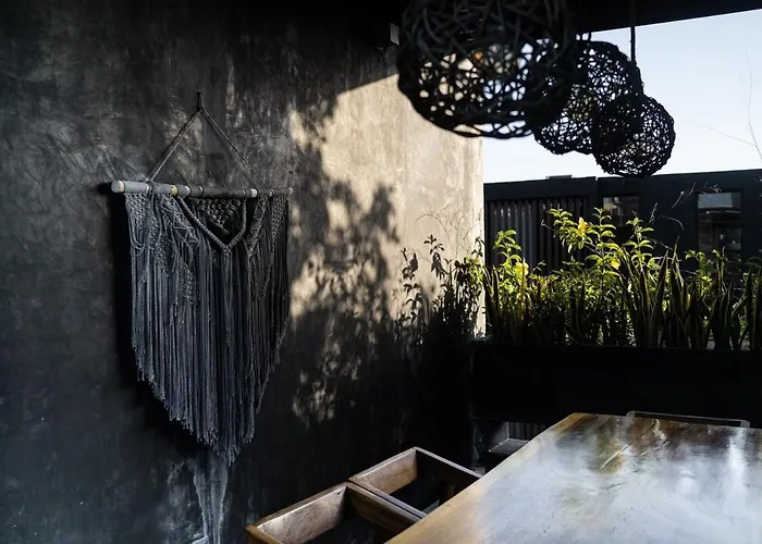Spacious Luxury Villa, 3 Private Pools + Rooftop