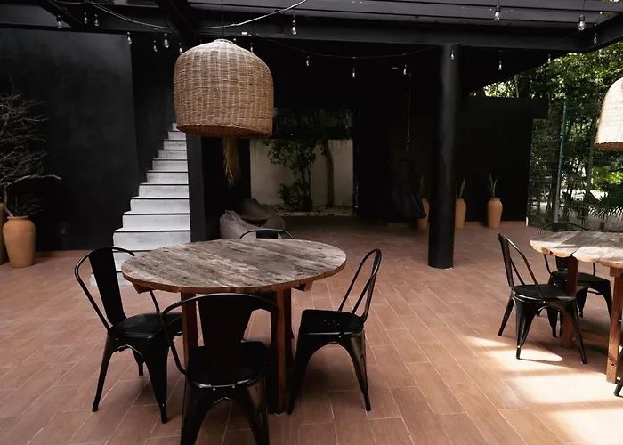 Spacious Luxury Villa, 3 Private Pools + Rooftop Tulum